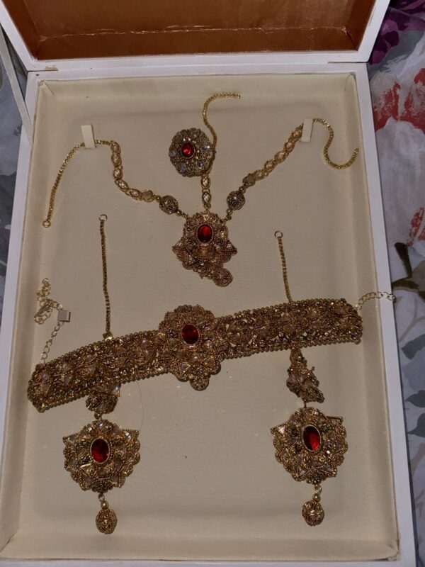 Bridal jewelry set
