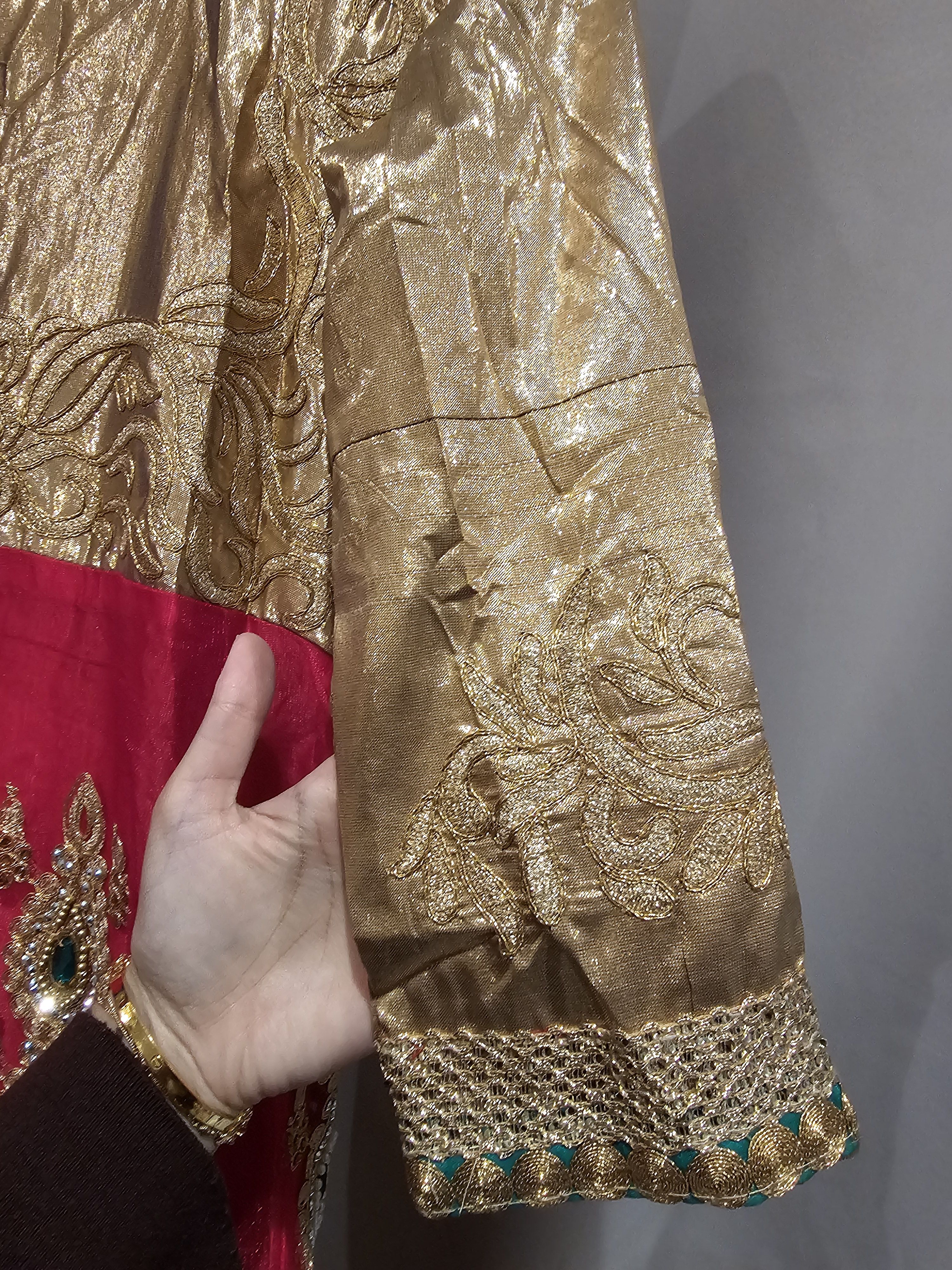 Pink Anarkali Suit with Gold Embroidery and Blue Dupatta - Image 5