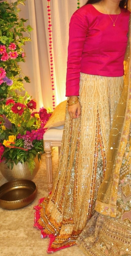 Heavily Embroidered Pale Yellow & GoldEmbellished Skirt & Cerise Pink Top Ghagra Choli Mehndi Size 8