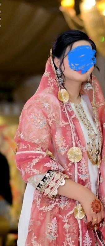 Pink Dupatta with White Embroidery shararah
