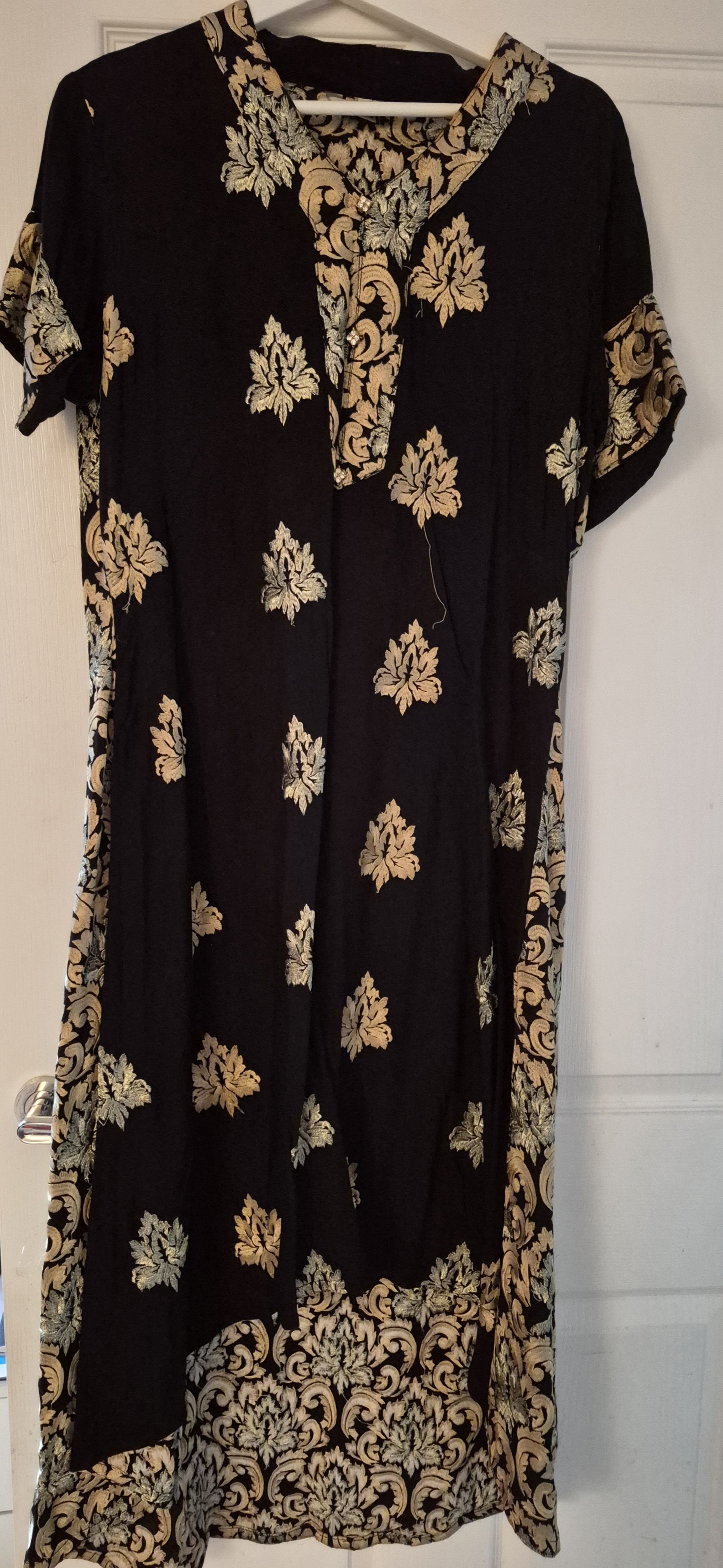 Black gorgeous Kurta and dupatta Set with Gold silver Embroidery - Image 6