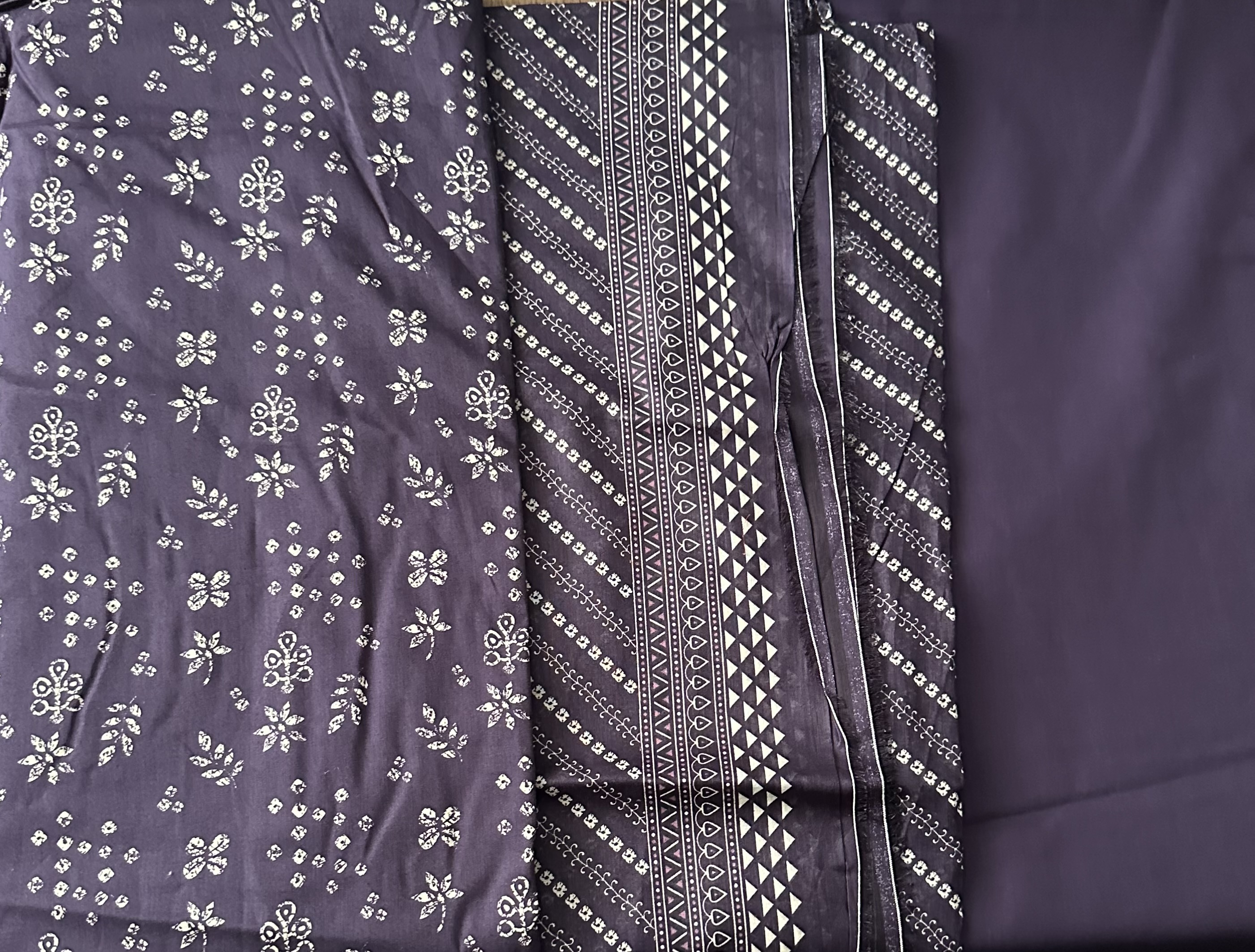 Dark purple Printed Shalwar Kameez Fabric - Image 2