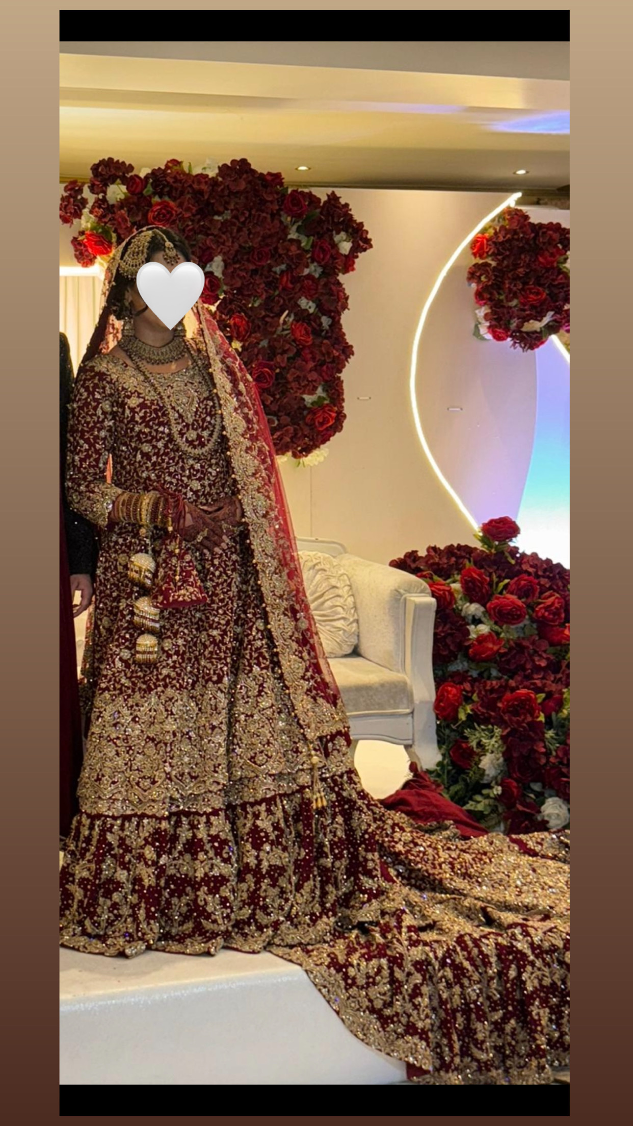 Bridal Lehenga with intricate embroidery - Image 2