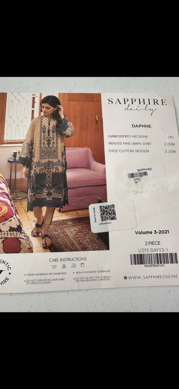 Sapphire Ladies Lawn 3 Piece Unstitched Suit