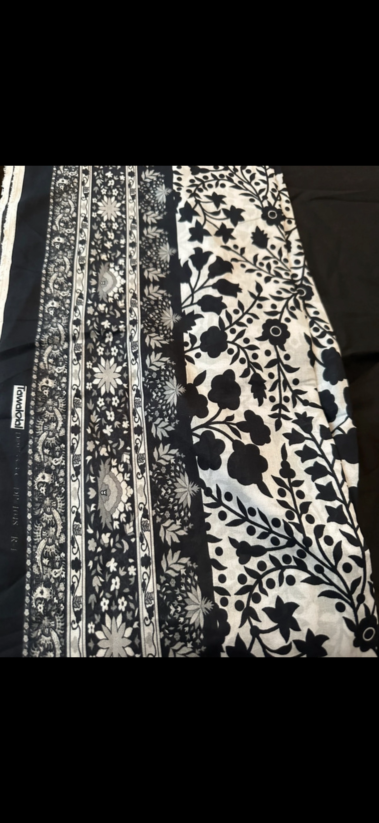 Pakistani 3-piece lawn suit with black and white print - Image 3