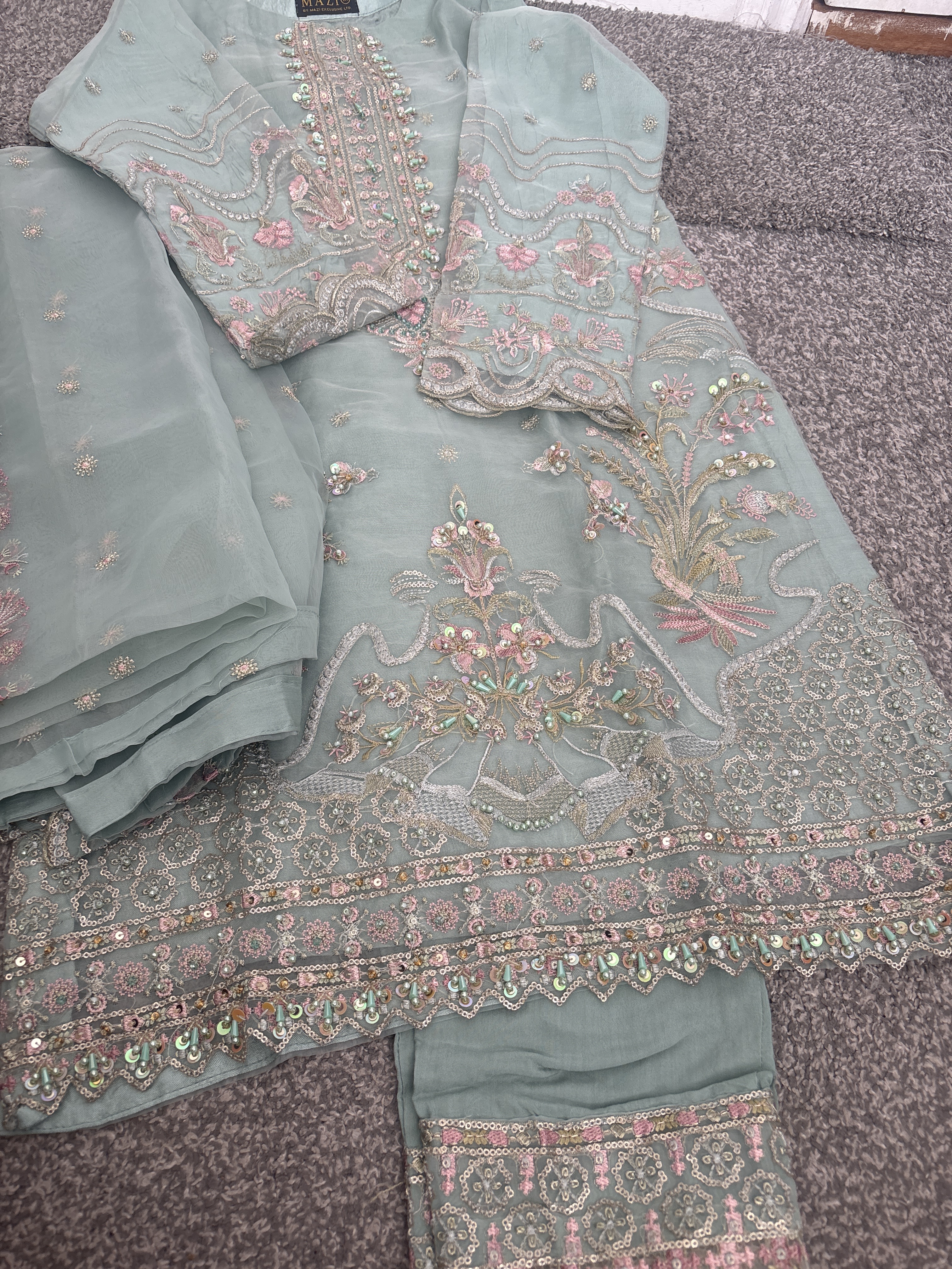 Pakistani 3-Piece Embroidered Lawn Suit - Image 2