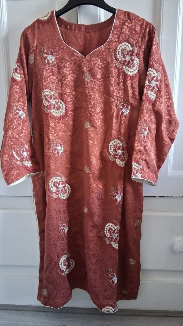 Brand new Terracotta Embroidered 4 piece Shalwar Kameez Suit- XL