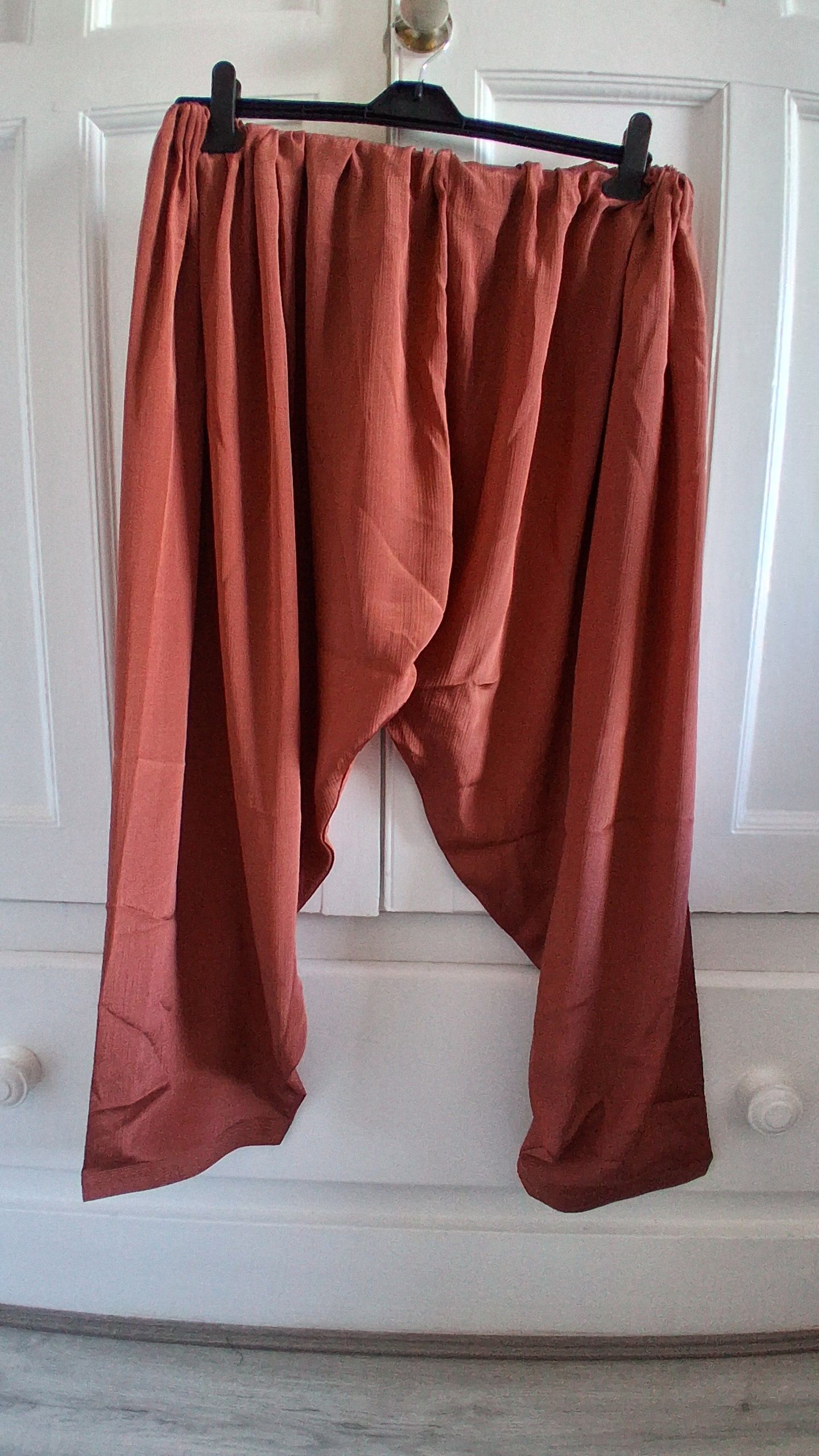 Brand new Terracotta Embroidered 4 piece Shalwar Kameez Suit- XL - Image 5