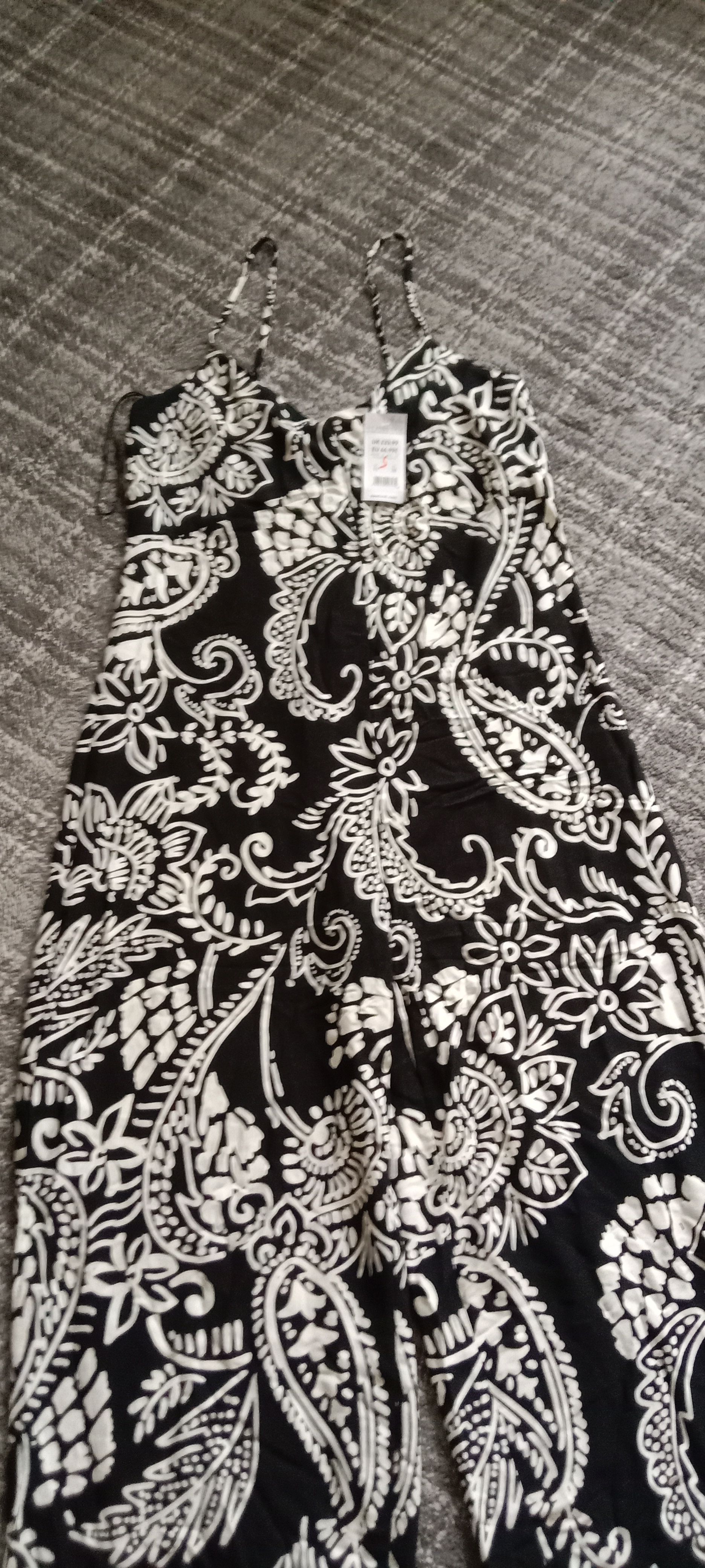 Black and White Paisley Print Wide Leg Jumpsuit - Image 3