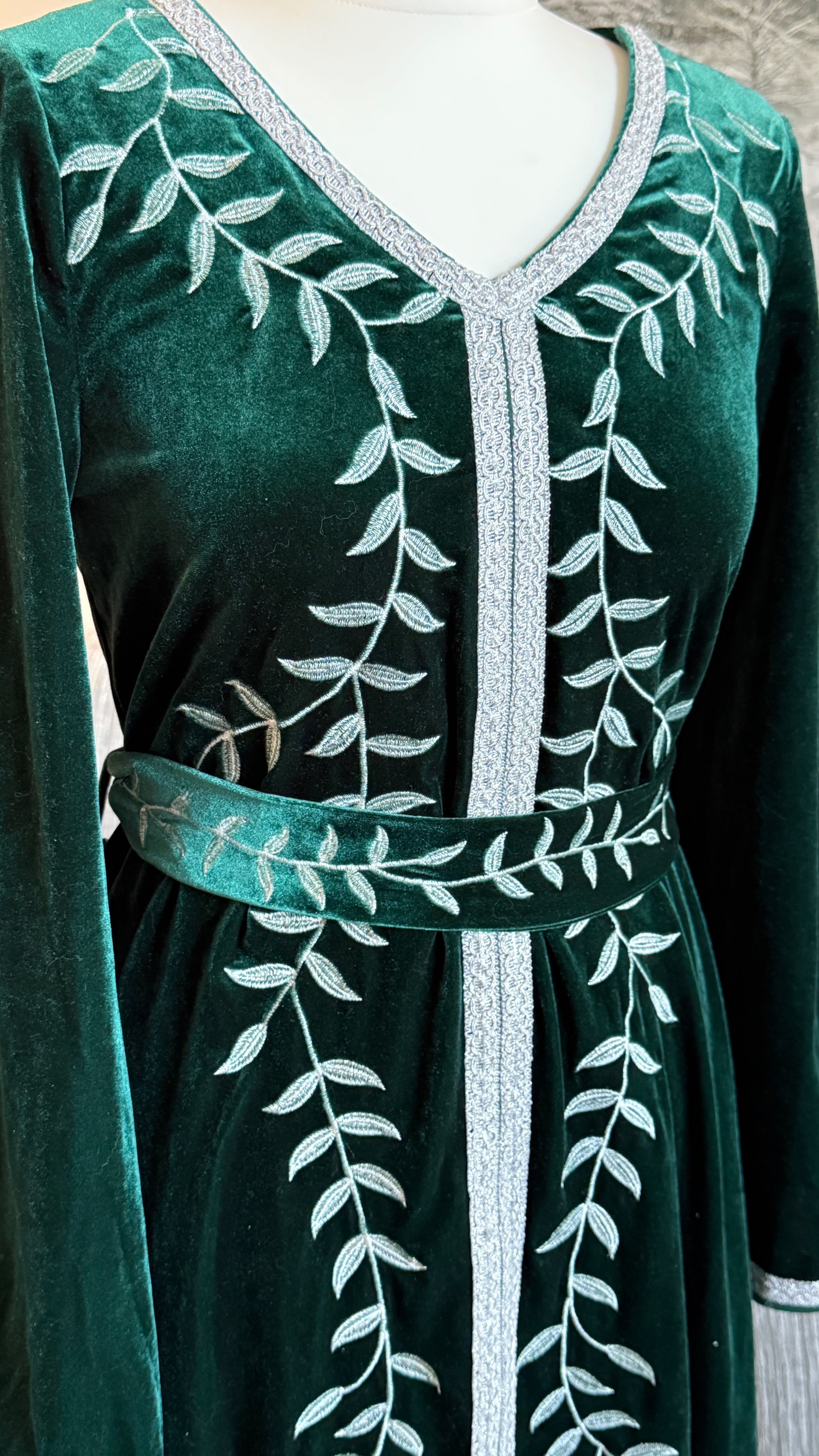 Emerald Green Velvet Kaftan with Silver Vine Embroidery - Image 4