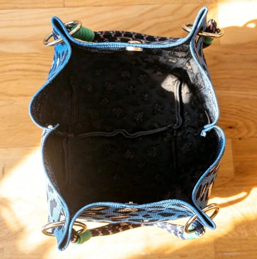New Blue Leopard Print Knit Bucket Bag - Image 2