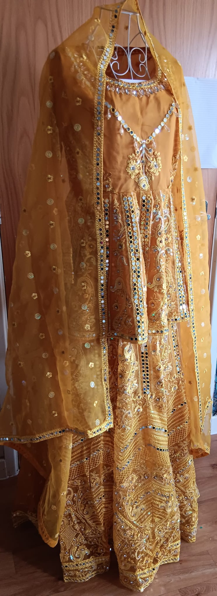 Karma Collection Mustard Yellow Heavy Mirror Work Lehenga Choli Dupatta Set Brand New - Image 5