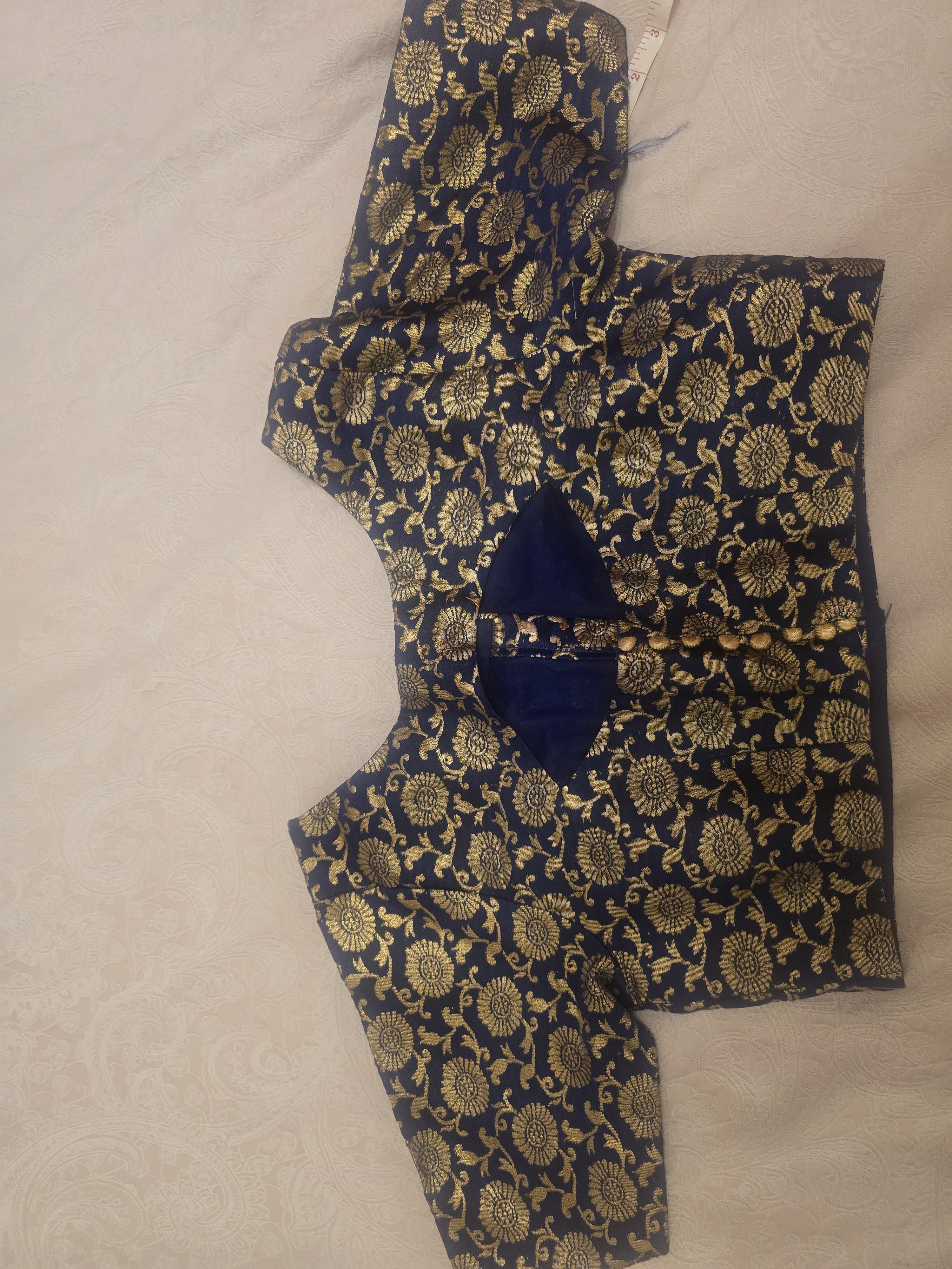 Gorgeous Teal & Navy Gold Saree - Image 4