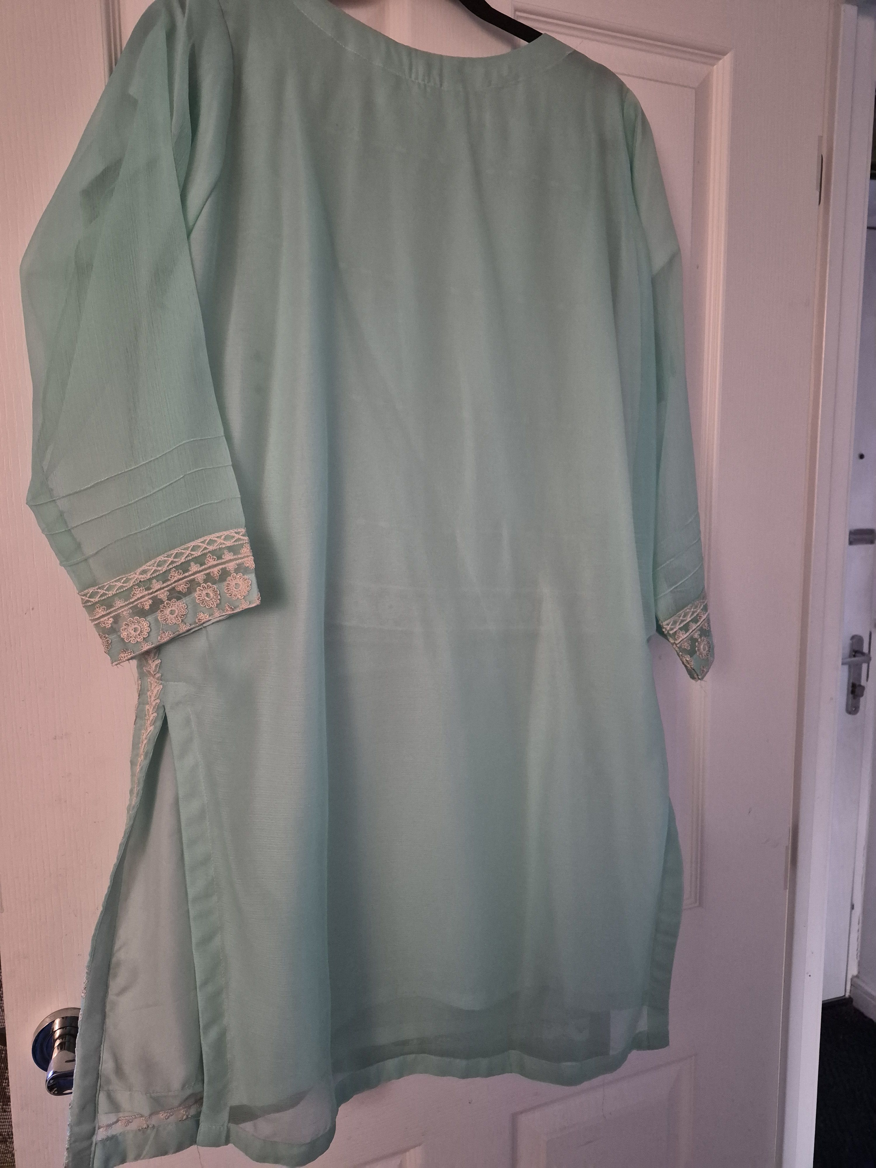 Mint Kurti and dupatta with White and gold Floral Embroidery - Image 4