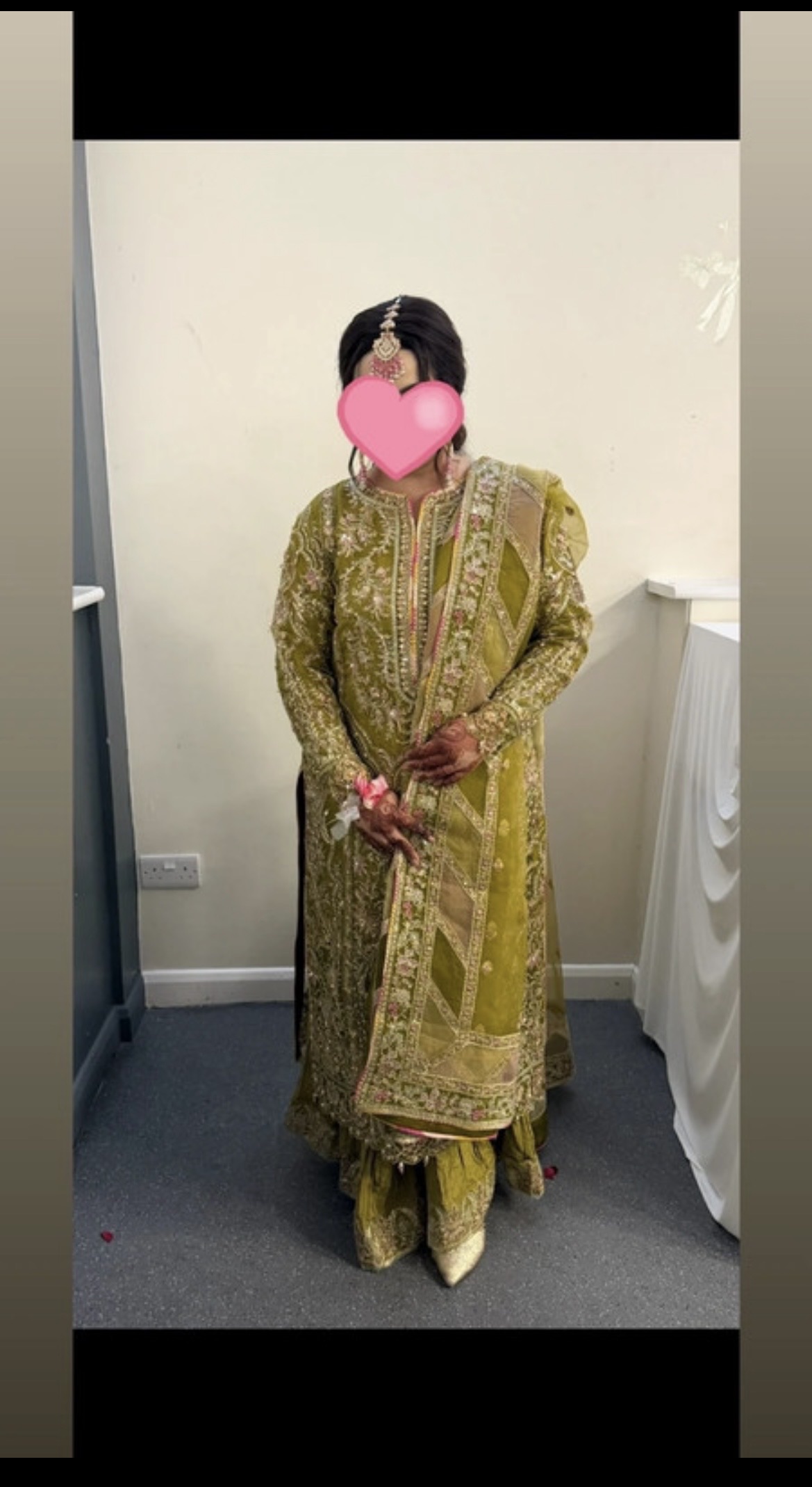 Kanwal malik Olive green, gold and pink 4 piece suit - Image 3
