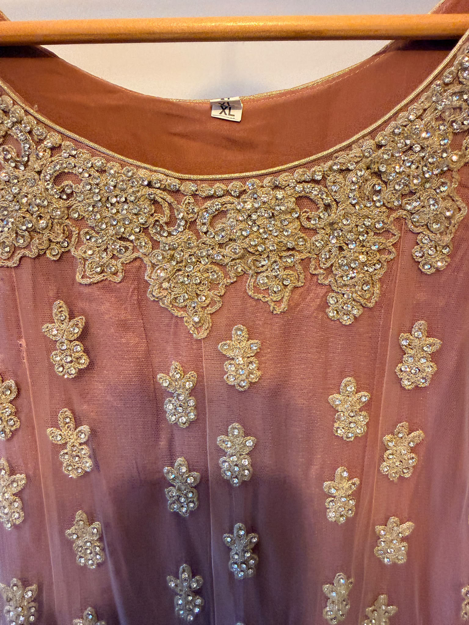 Dusty Pink / Lilac & Gold Embellished Asian Formal Gown – XL – Unworn - Image 3