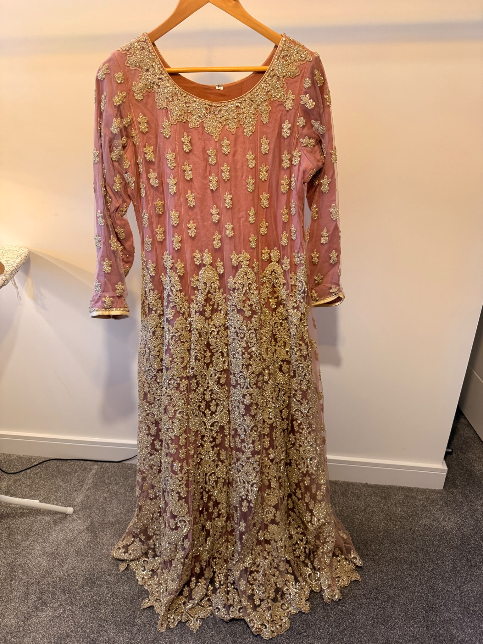 Dusty Pink / Lilac & Gold Embellished Asian Formal Gown – XL – Unworn
