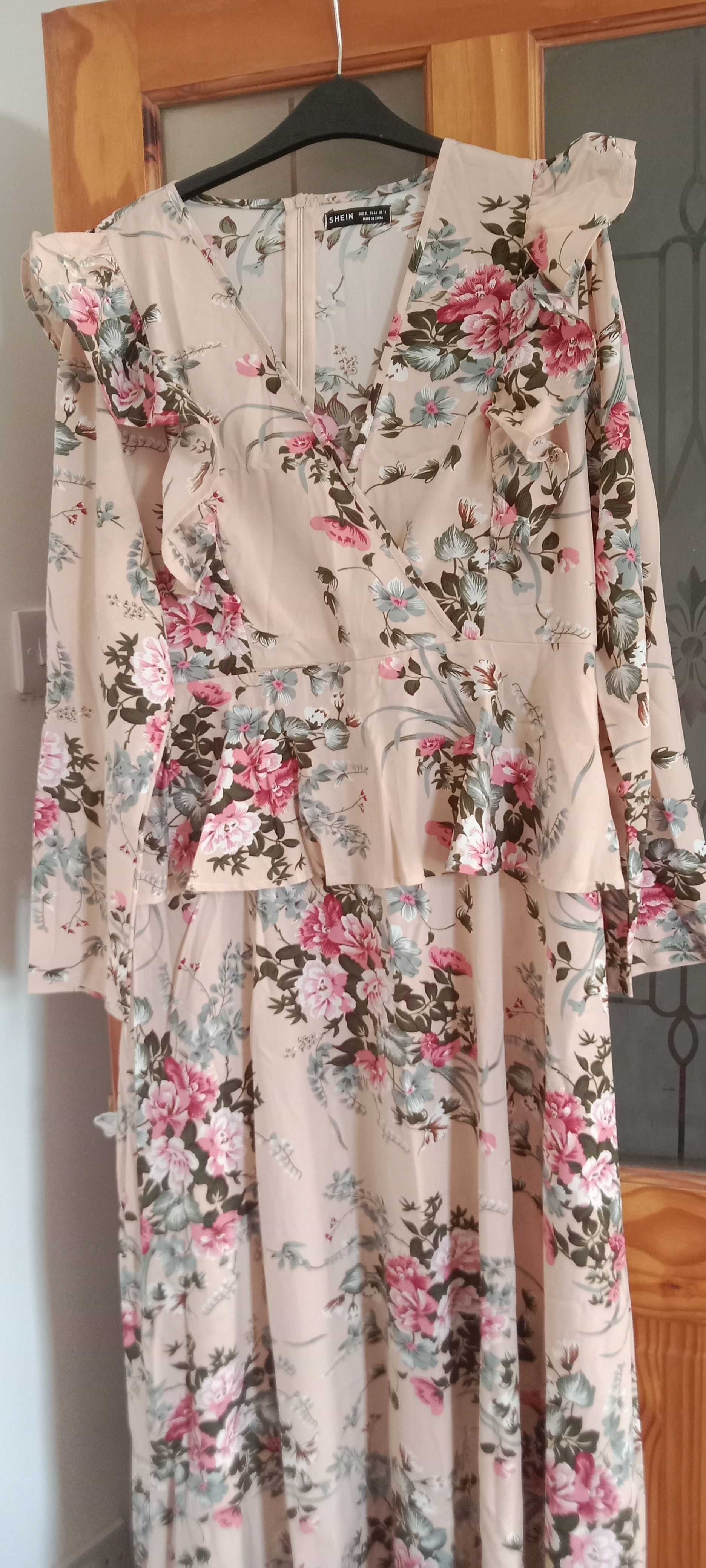 Women's Floral Print Maxi Dress with Ruffle Detail - Image 4