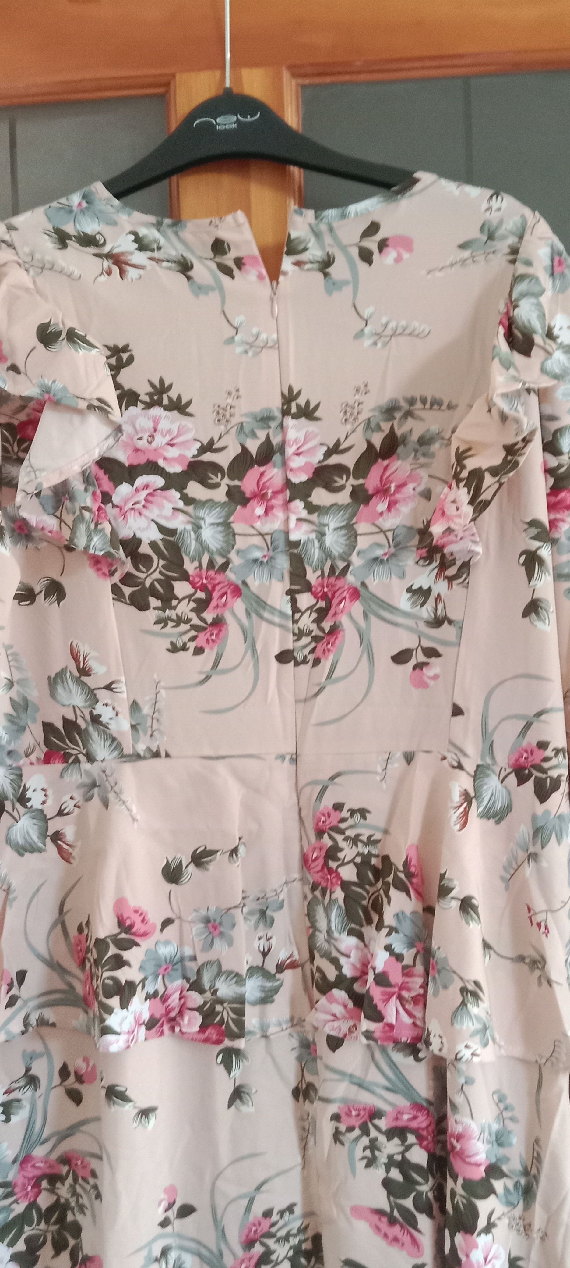 Women's Floral Print Maxi Dress with Ruffle Detail - Image 3