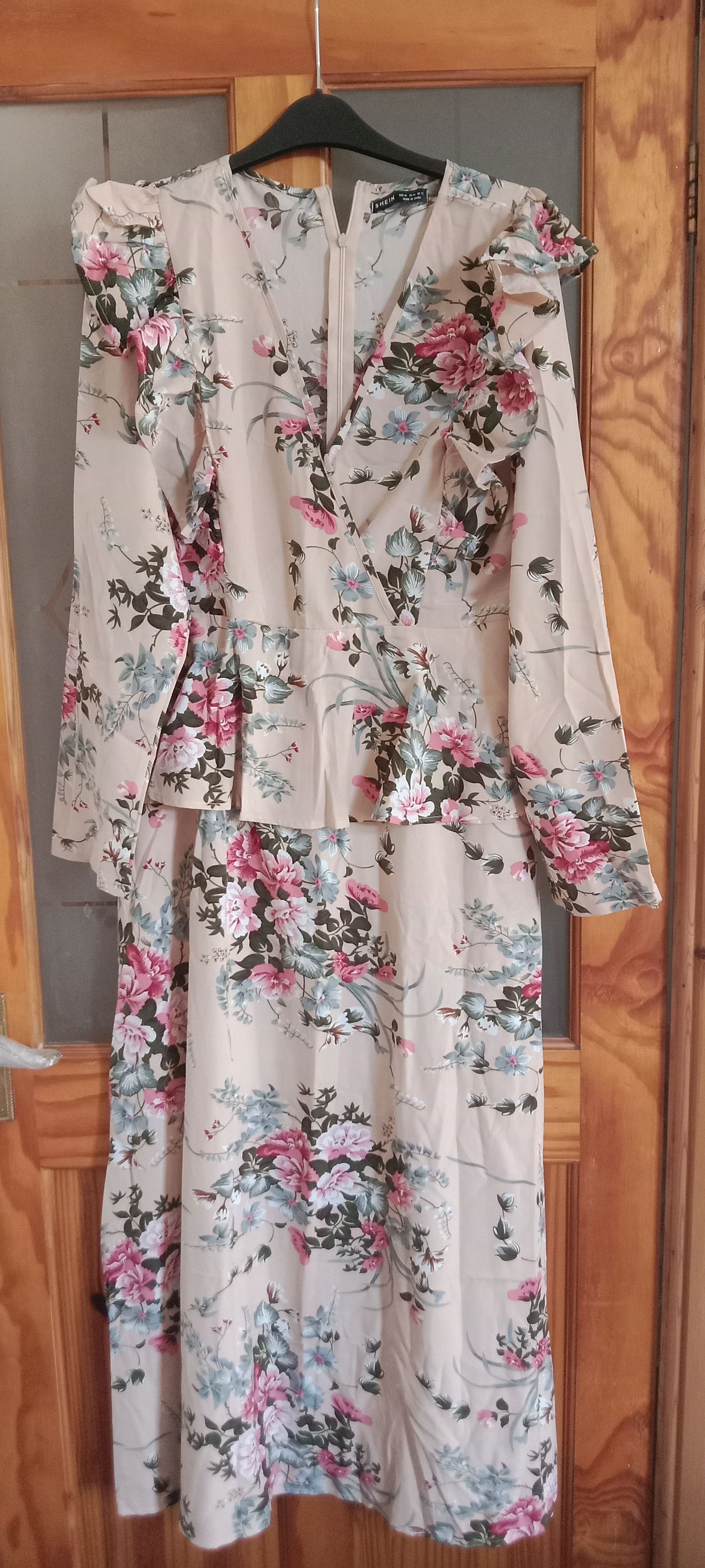 Women's Floral Print Maxi Dress with Ruffle Detail - Image 2