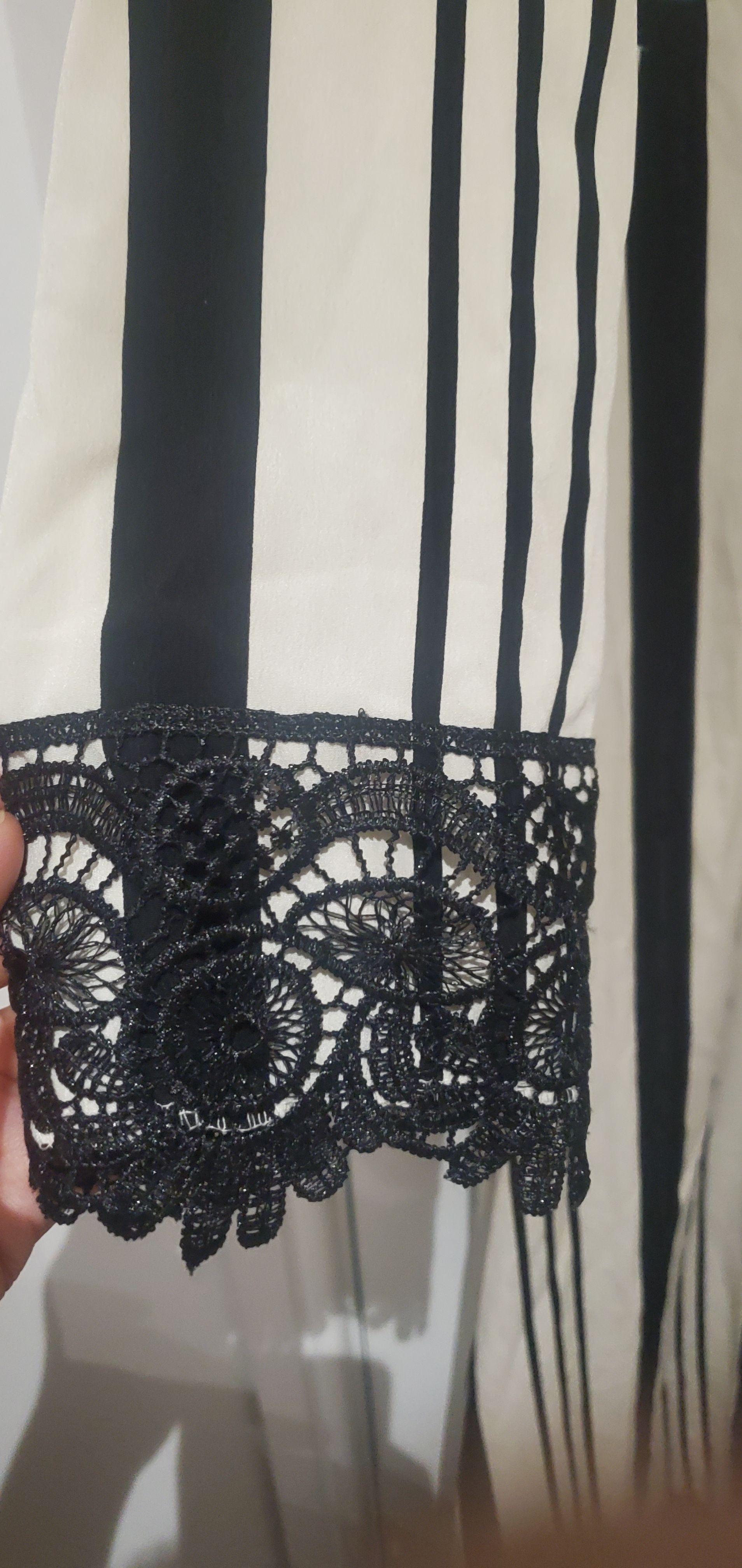White and Black Striped Kaftan with Lace Trim - Image 3