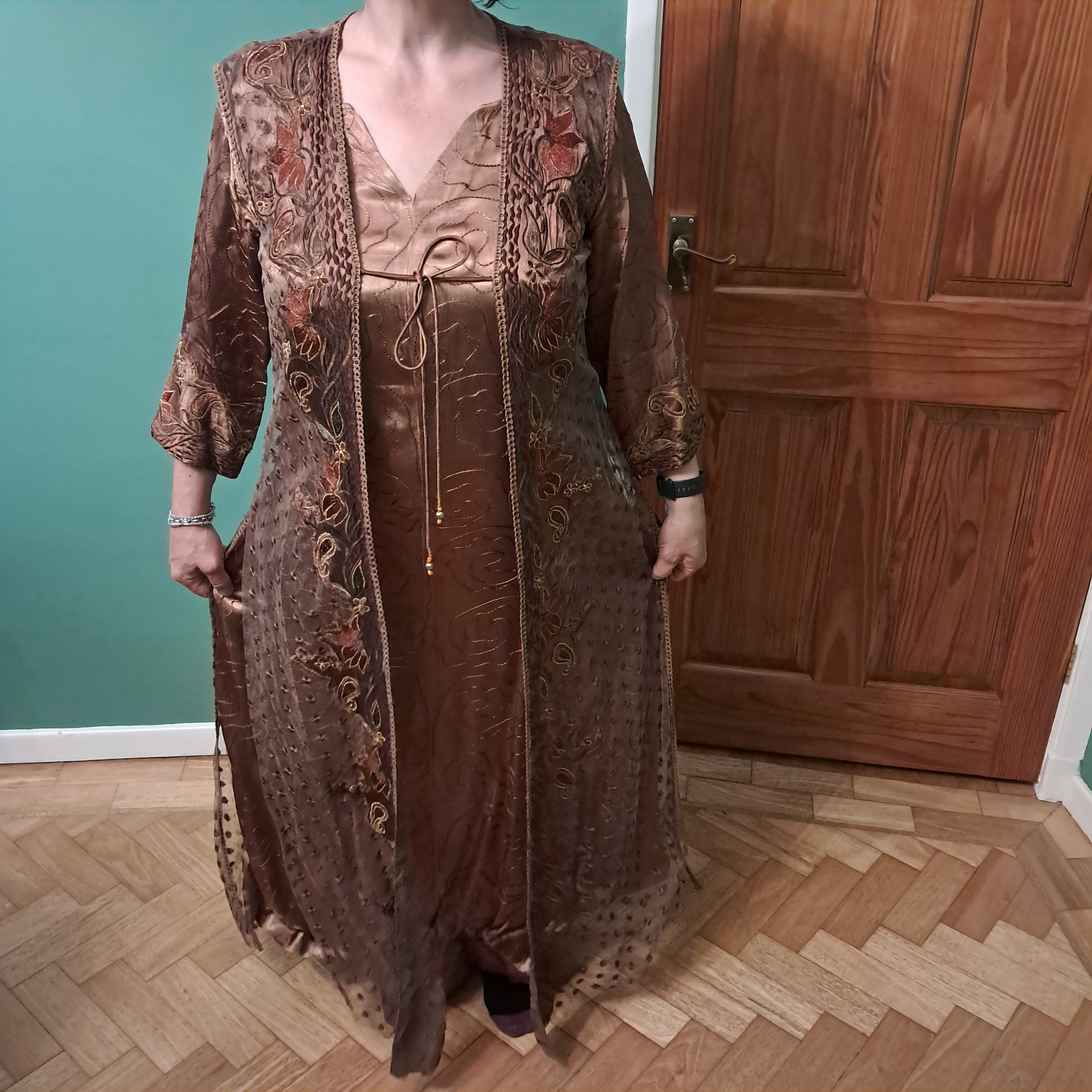 Brown Embroidered sleeveless overgown with Floral and Leaf Motifs and long abbaya - Image 3